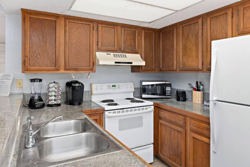 2 Bed 2 Bath 1St Fl Condo By Beach W Washer Dryer South Padre Island Kültér fotó